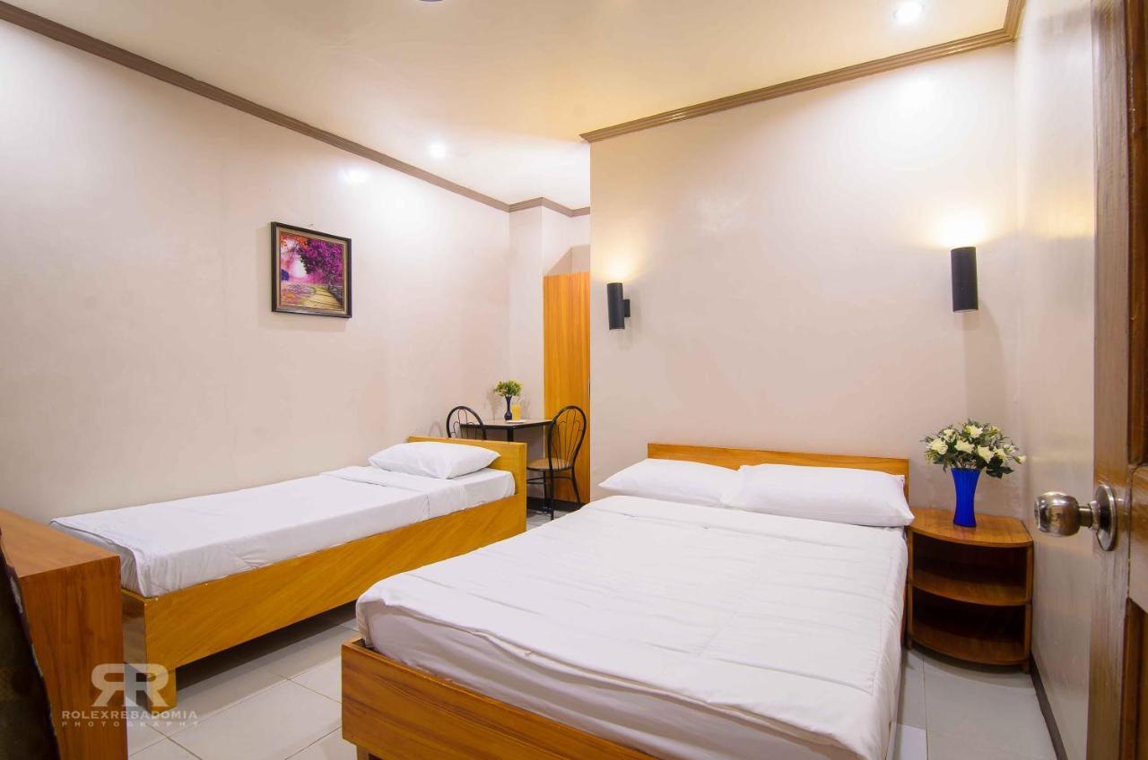 Diamond Hotel And Resto Catarman  Exterior photo
